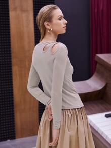 SHEIN Áo thun Cắt ra xoắn lại màu trơn Giải trí - Màu Khaki - Xem 2