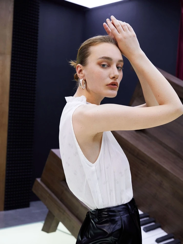 Ruffle Stand Collar Tank Top