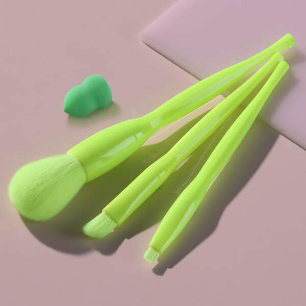 

3pcs Makeup Brush & 1pc Makeup Sponge, Green