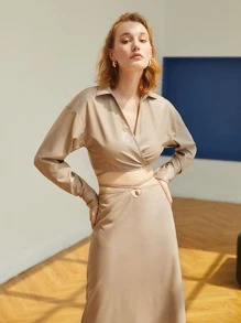 SHEIN Unity Solid Tie Back Crop Wrap PU Leather Blouse - Khaki - View 6