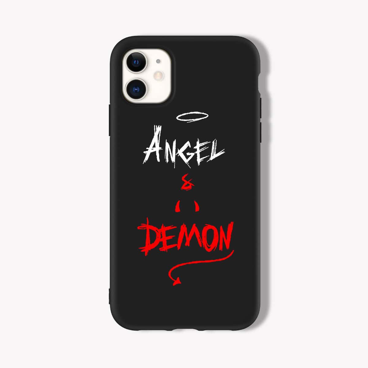 

Letter Graphic Phone Case, Multicolor