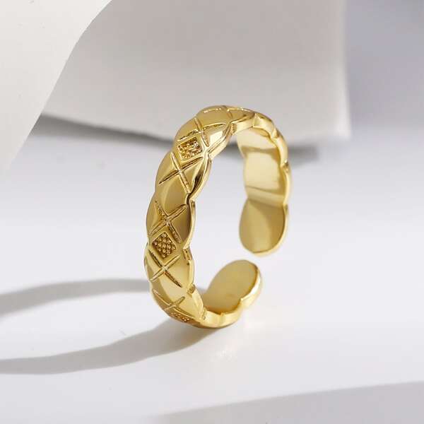 

18K Gold Plated Plaid Pattern Cuff Ring