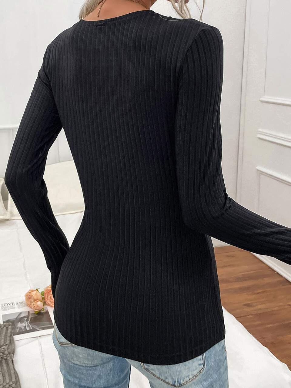 Contrast Lace Rib-knit Tee