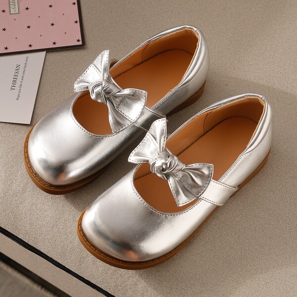 

Toddler Girls Bow Decor Metallic Pattern Flats, Silver