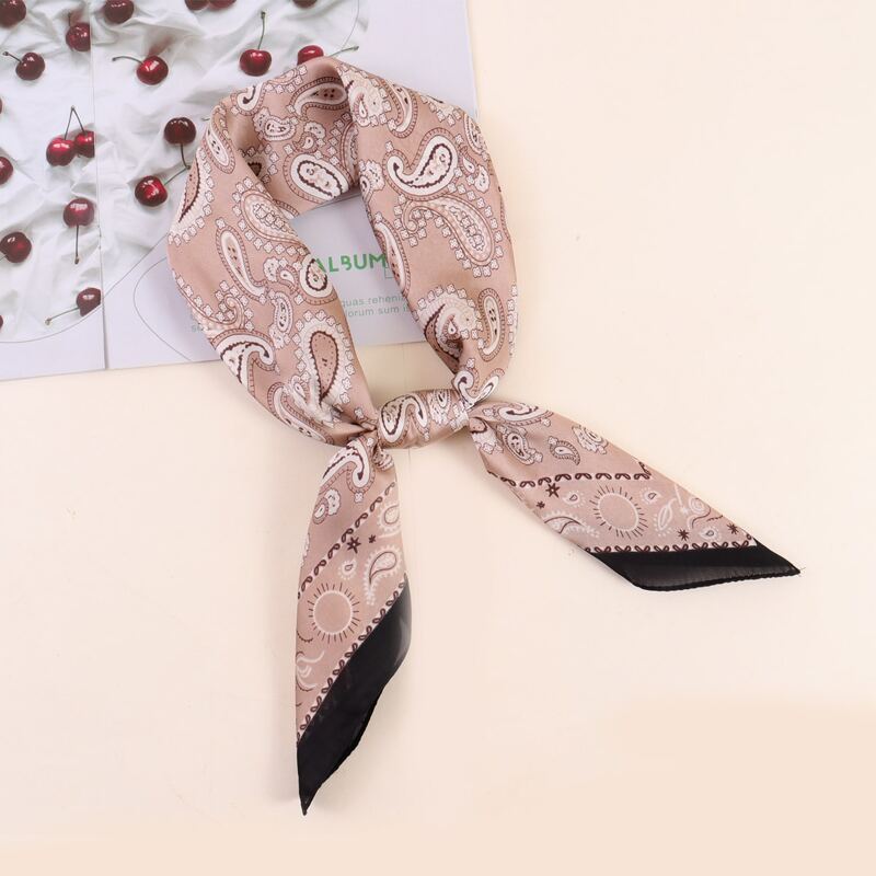 

Paisley Pattern Scarf, Multicolor