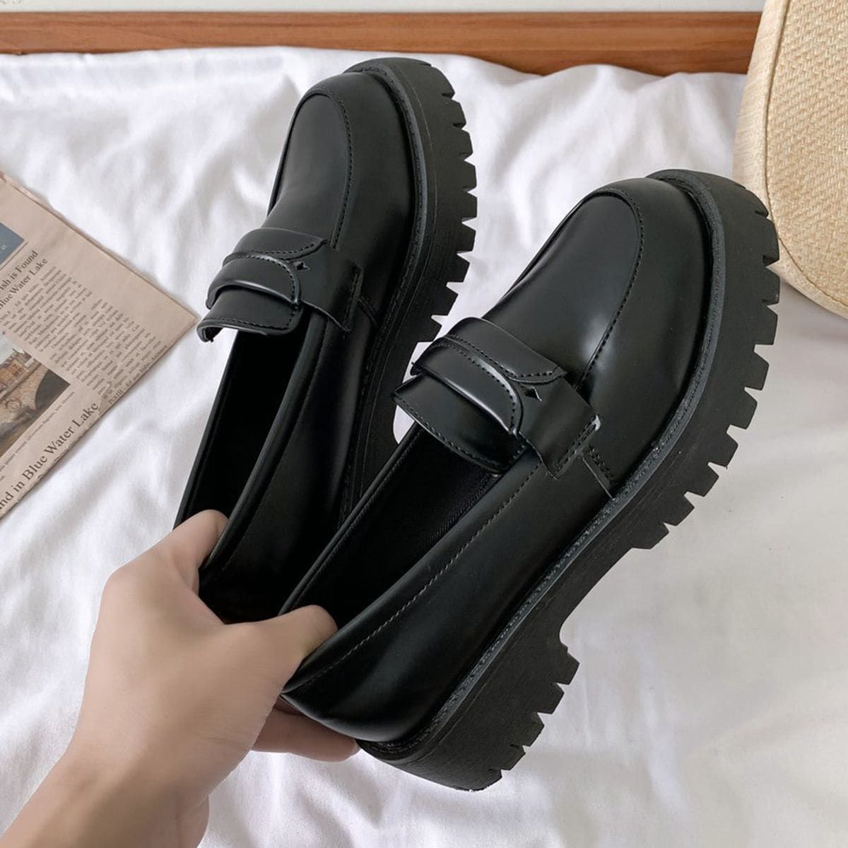 

Minimalist Flatform Loafers, Black