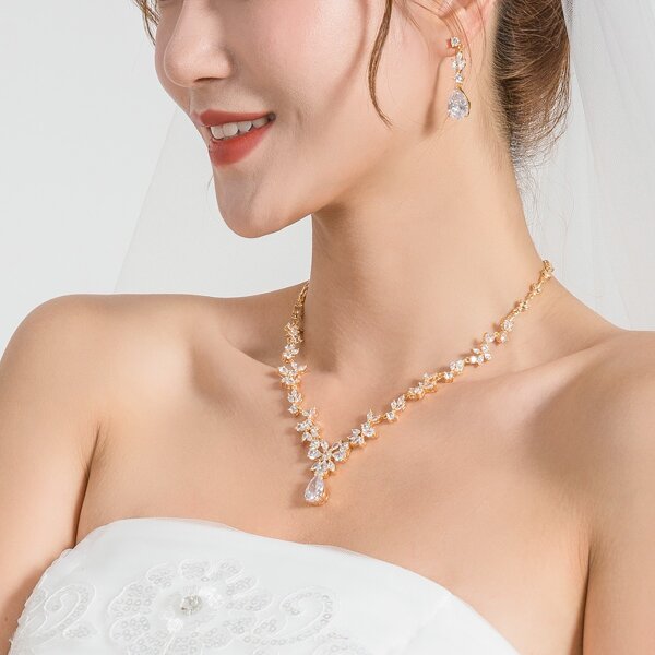 

3pcs 18K Gold Plated Zircon Decor Jewelry Set