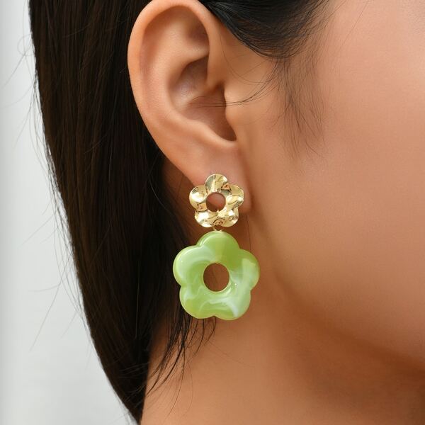 

Flower Drop Earrings, Green