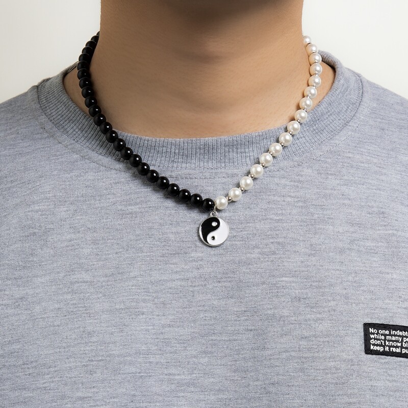 

Guys Yin & Yang Decor Beaded Necklace, Black and white
