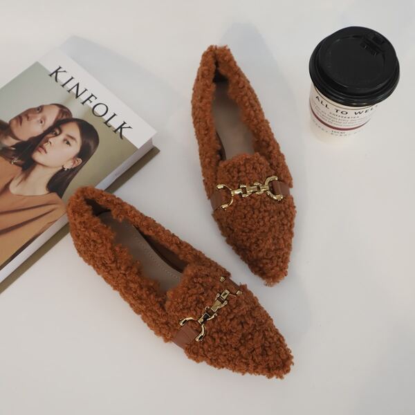 

Minimalist Chain Decor Point Toe Ballet Flats, Brown