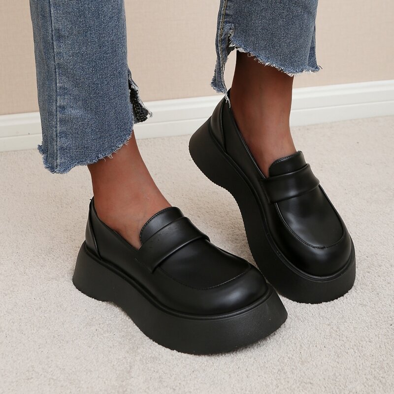 

Minimalist Flatform Loafers, Black