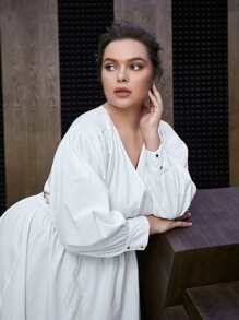 SHEIN 大碼交疊領腰部打褶連衣裙 - 白色 - 查看 7