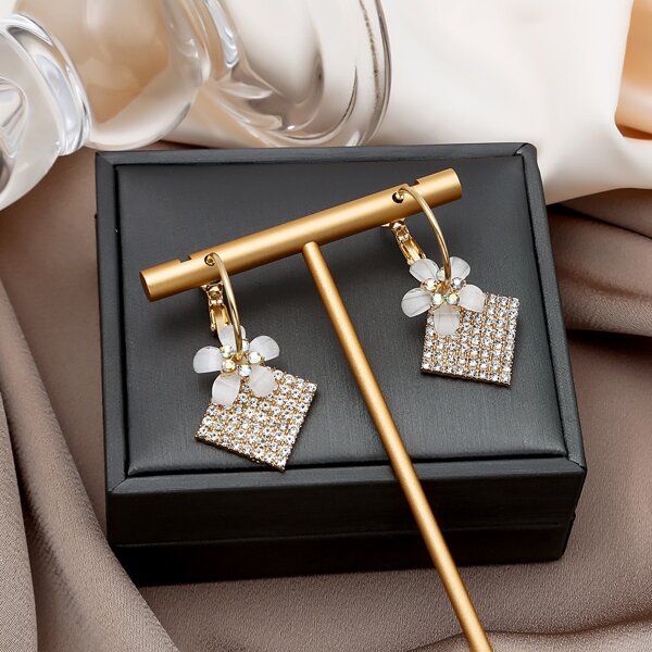 

Rhinestone Geometric & Flower Decor Drop Earrings, Gold