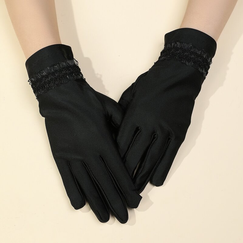 

Contrast Lace Gloves, Black