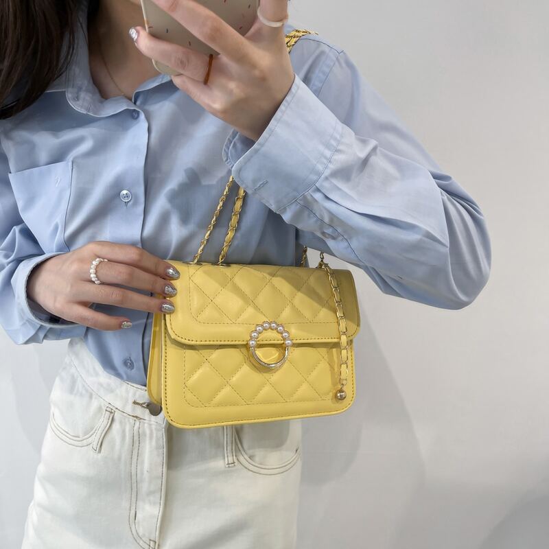 

Chevron Flap Chain Bag, Yellow