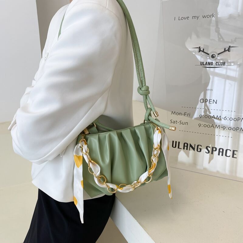 

Scarf & Chain Decor Ruched Bag, Green