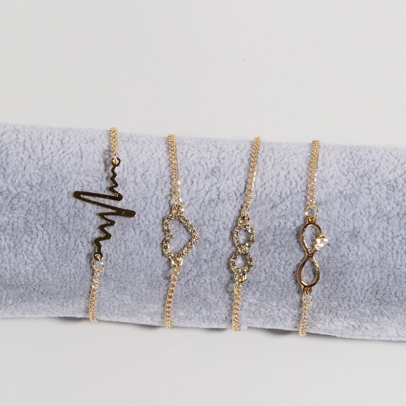 

4pcs Heart Decor Chain Bracelet, Gold