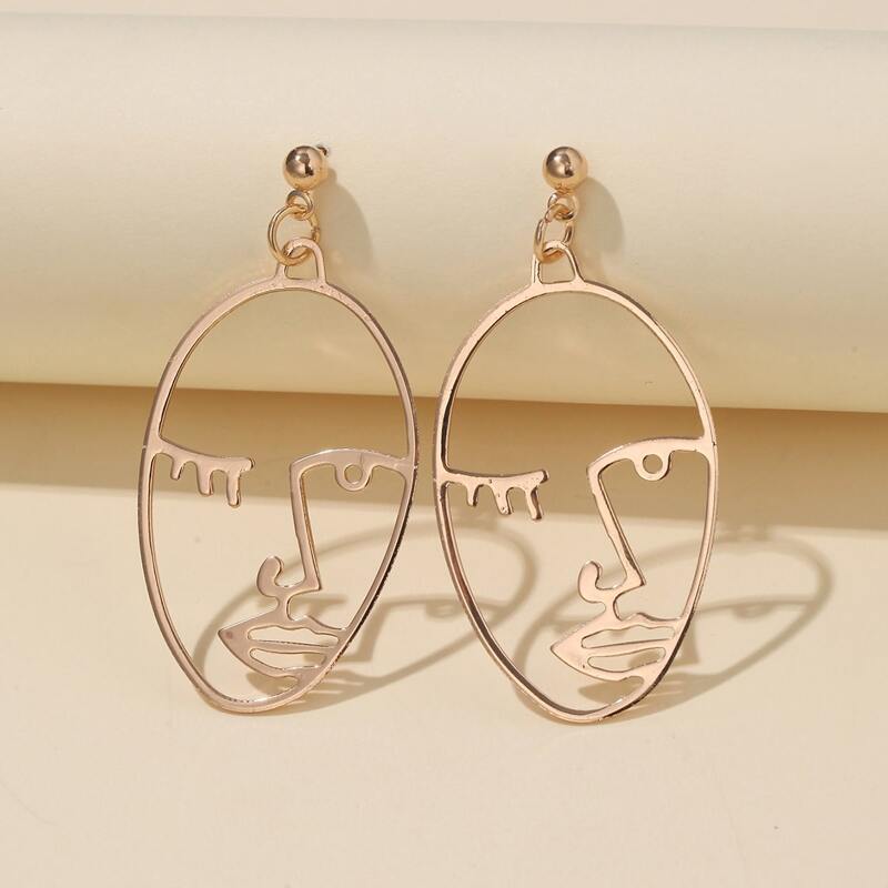 

Figure Drop Earrings, Gold