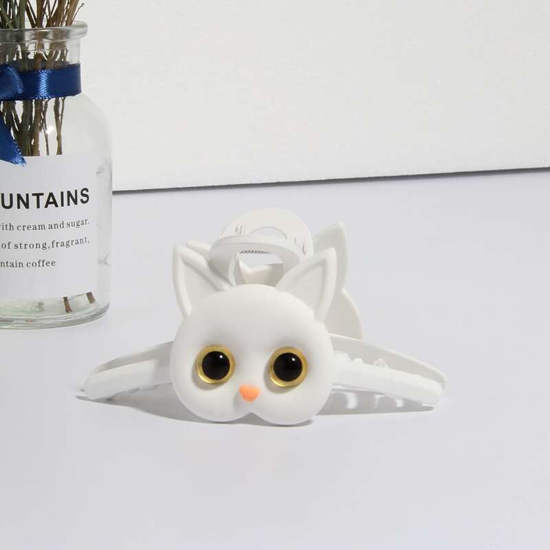 

Cat Decor Hair Claw, White