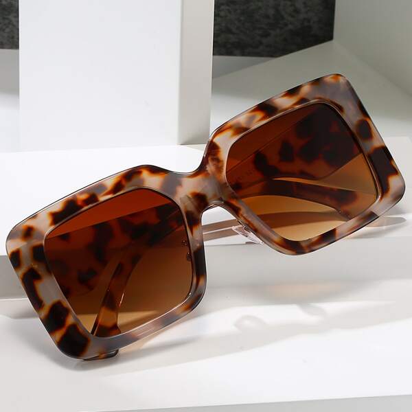 

Square Frame Sunglasses