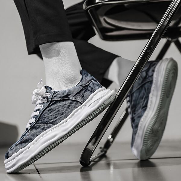 

Men Lace-up Front Denim Sneakers, Blue