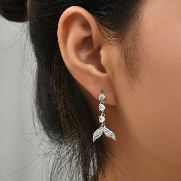 

Fish Tail Decor Drop Earrings, Silver