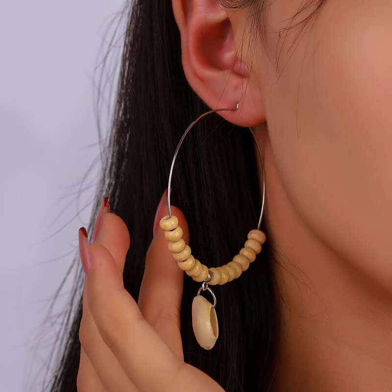 

Shell Decor Earrings, Beige