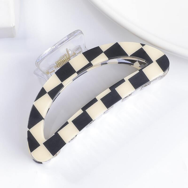 

Plaid Print Hair Claw, Black and white