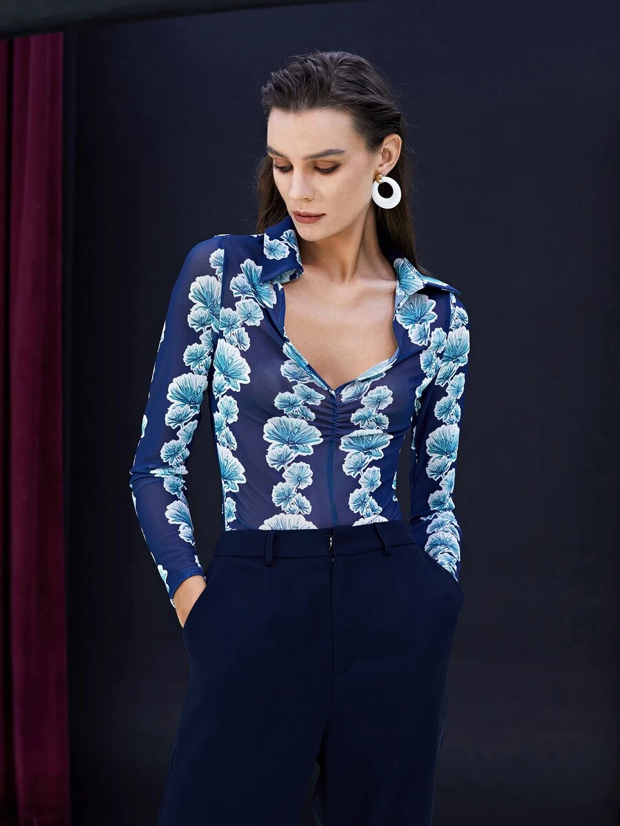 SHEIN Unity 胸部褶皺植物圖案V領T恤 - 彩色 - 查看 1