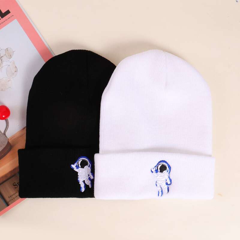 

2pcs Astronaut Embroidery Beanie, Black and white