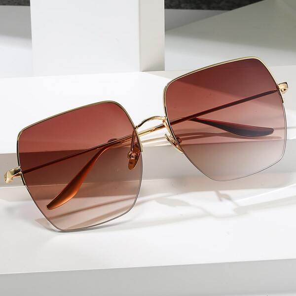 

Square Frame Sunglasses