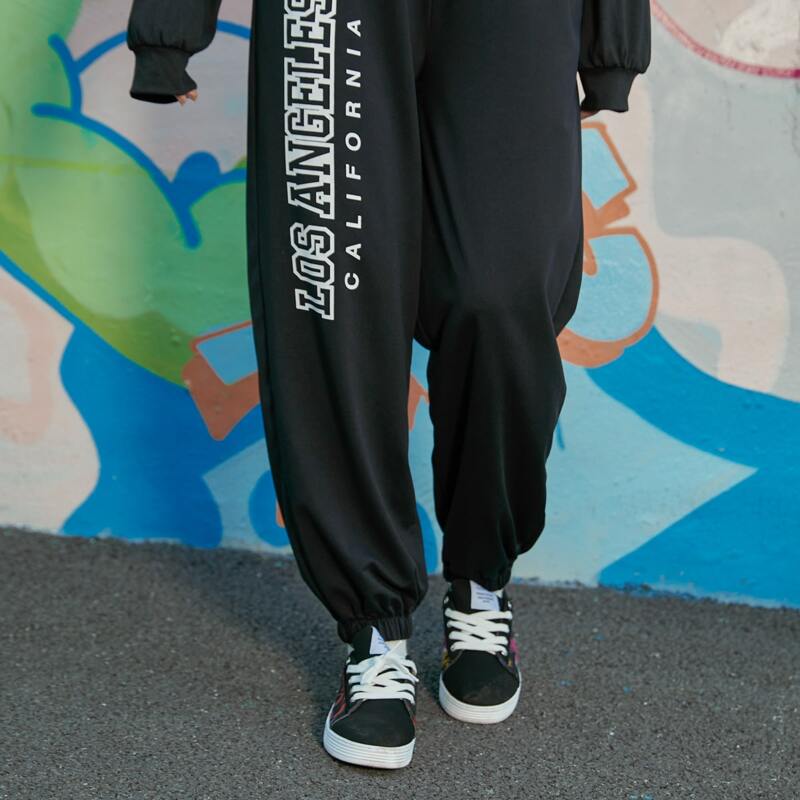 

Letter Print Sweatpants, Black