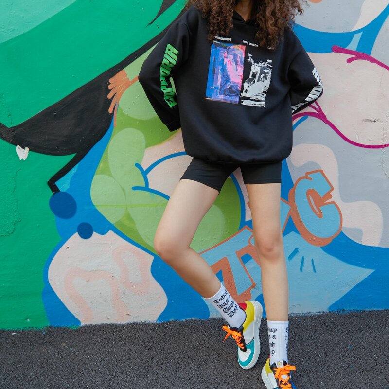 

Letter Graphic Sweatshirt, Black