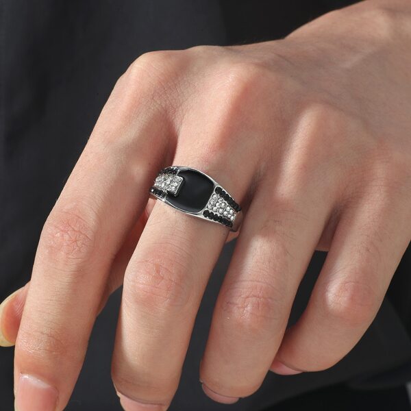 

Men Rhinestone Decor Ring, Black