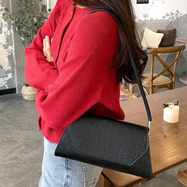 

Minimalist Croc Embossed Shoulder Bag, Black