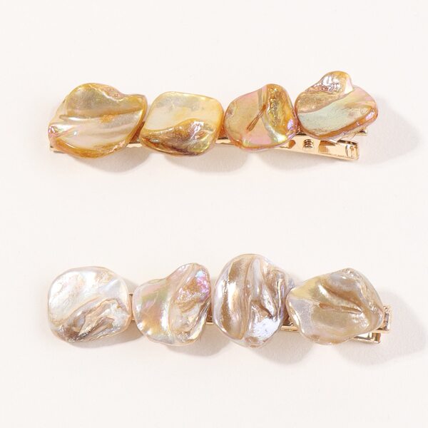 

2pcs Shell Decor Hair Clip, Multicolor