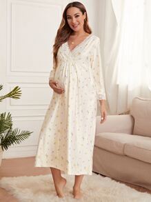 SHEIN 孕妇碎花蕾丝边休闲连衣裙，适合妈妈们在秋季和冬季穿着