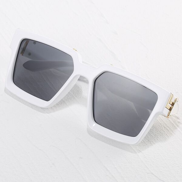 

Square Frame Sunglasses