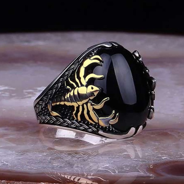 

Men Scorpion Decor Ring, Black