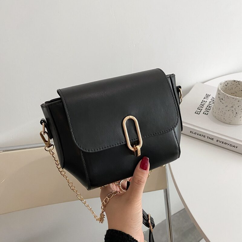 

Chain Strap Crossbody Bag, Black