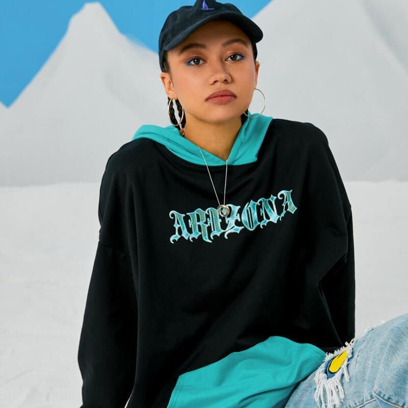 

Letter Colorblock Kangaroo Pocket Hoodie, Multicolor