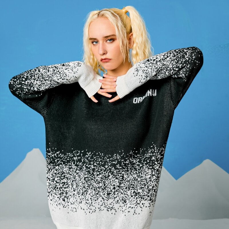 

Letter Oversized Sweater, Black and white