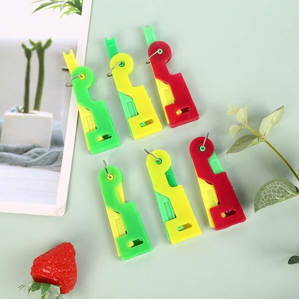 

6pcs Random Color Threader, Multicolor