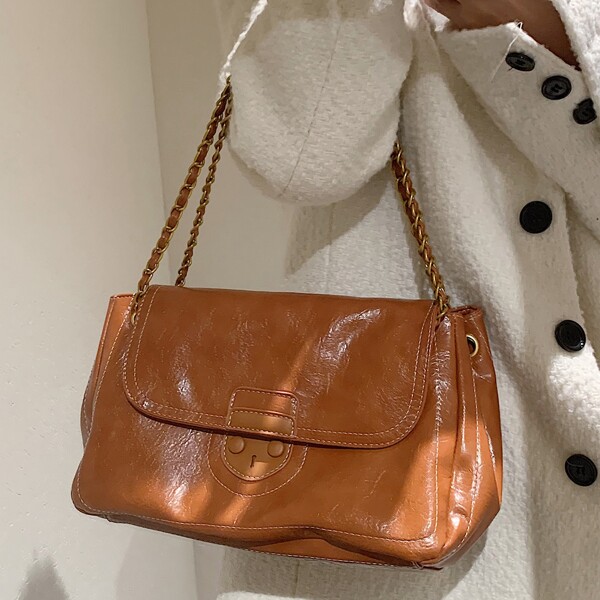 

Minimalist Flap Baguette Bag, Brown