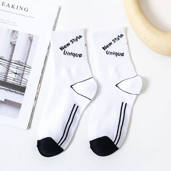 

Men Letter Graphic Crew Socks, White