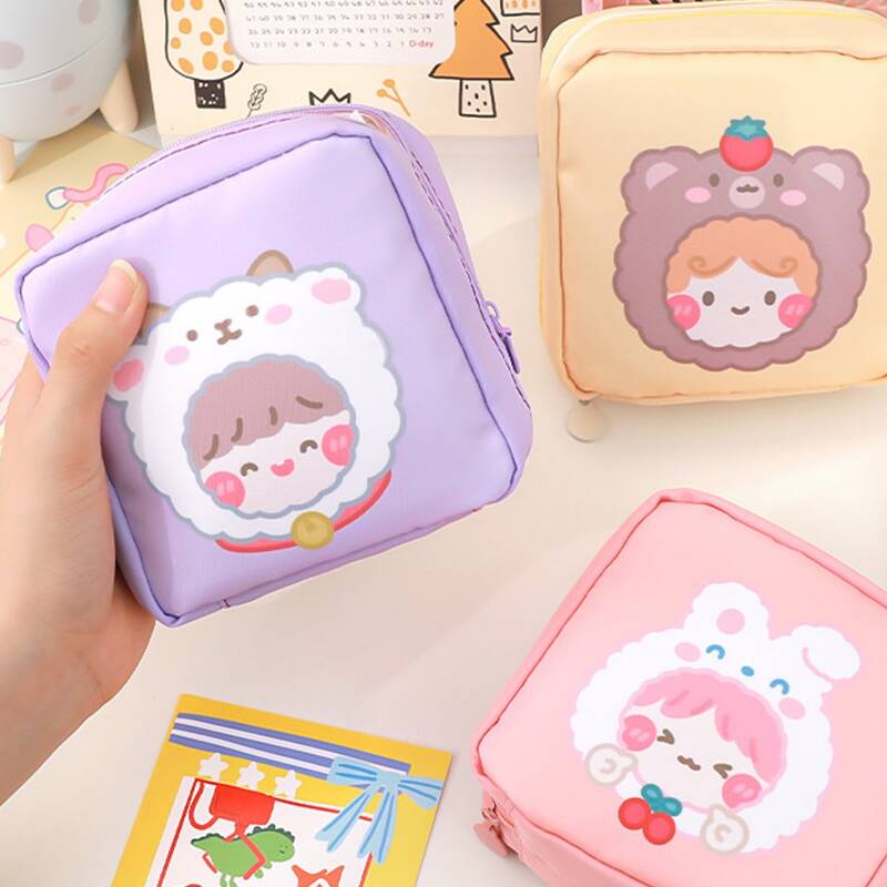 

1pc Cartoon Graphic Random Sanitary Napkin Bag, Multicolor