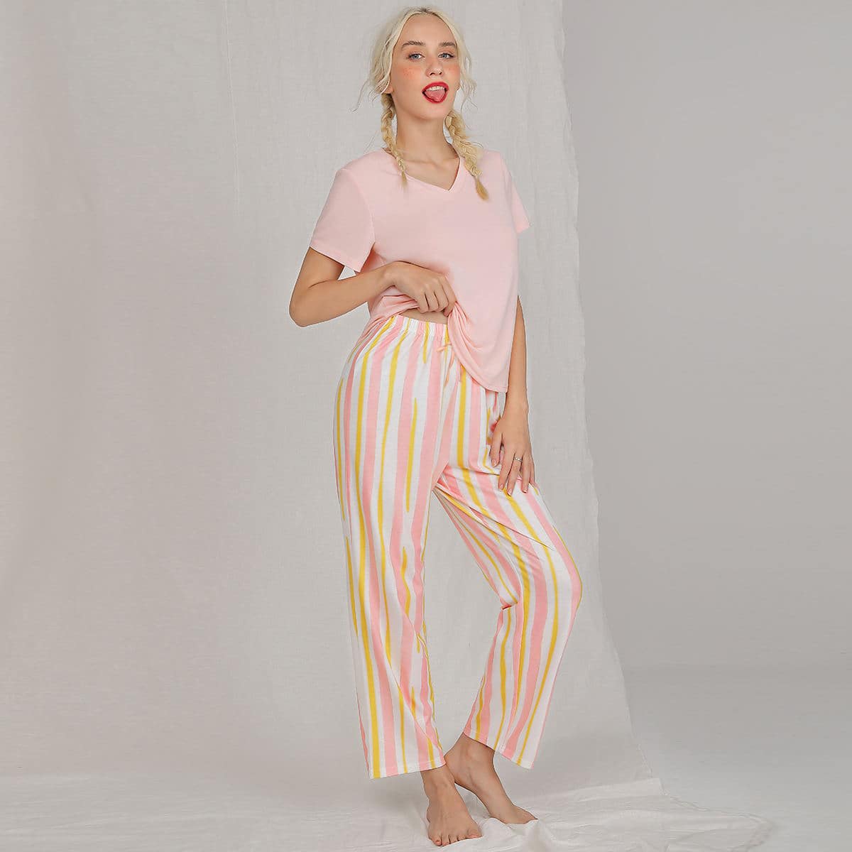 

Striped V-neck PJ Set, Multicolor