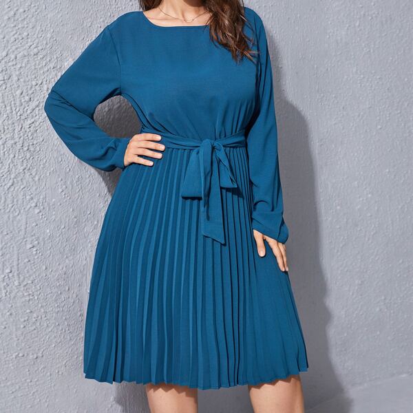 

Plus Solid Belted Pleated Hem Dress, Blue