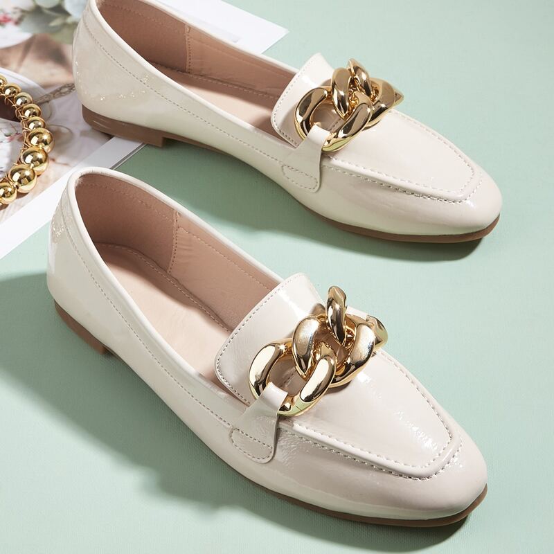 

Chain Decor Slip On Loafers, Beige