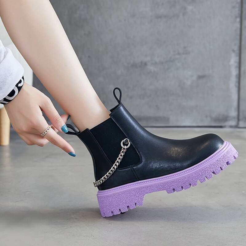 

Chain Decor Slip On Boots, Black